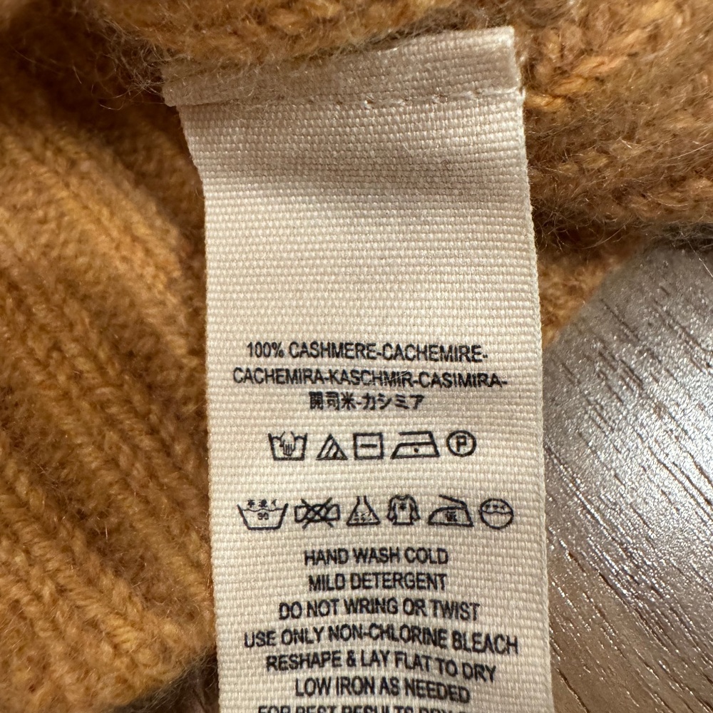 Free People 100% Cashmere Oversized Souchy V-Neck Sweater Camel Orange Size S - Picture 13 of 13